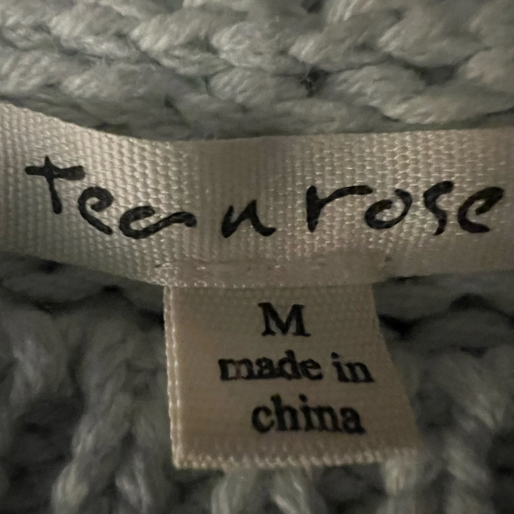 Sweater - Picture 2 of 4